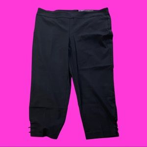 Avenue Plus size pull on ankle pants 👖